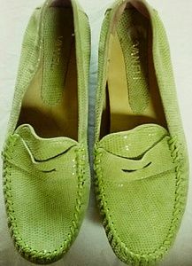 Women's shoes by Vaneli